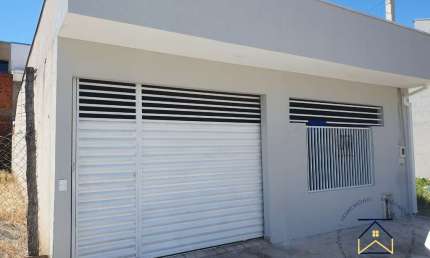 Casa em condomínio fechado com 2 quartos à venda na Rua Trinta, 33, Parque Residencial Sabiás, Indaiatuba por R$ 490.000