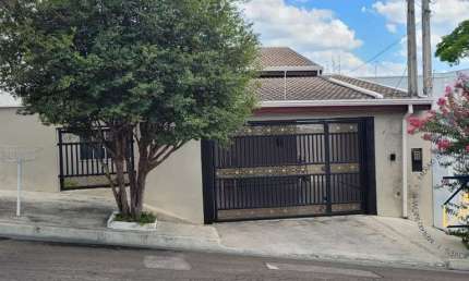 Casa com 3 quartos à venda na Rua David Silvero, 4, Jardim Regente, Indaiatuba por R$ 850.000
