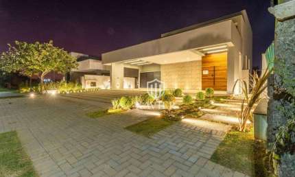 Casa Moderna com 3 Suítes, Escritório, Espaço Gourmet e Piscina Aquecida – Alto Padrão e Valor Atraente!