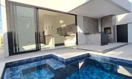 Casa assobradada com 4 suítes e piscina à venda no condomínio aldeia da mata – próximo ao shopping iguatemi | sorocaba/sp