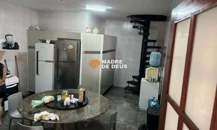 Casa em condomínio fechado com 4 quartos à venda na Avenida dos Expedicionários, 537, Montese, Fortaleza por R$ 1.000.000