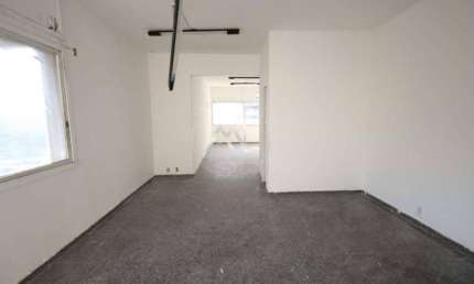 Excelente sala comercial no Centro do Rio, com piso em granito e extremamente espaçosa!!