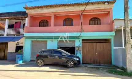 Ótima Casa, com 3 quartos, sendo 2 suítes, extremamente ampla, na Região dos Lagos
