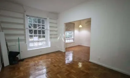 Excelente apartamento, 2 quartos, sendo duas suítes, com 2 salas espaçosas, cozinha americana, em REGIÃO BUCÓLICA DA ZONA SUL DO RIO