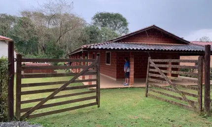 Chácara / sítio com 3 quartos à venda na Rua Brigadeiro Aguiar, 5000, Jacaré, Santa Branca