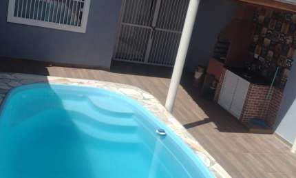 Casa com piscina por diária para alugar, no Balneário de Ipanema em Pontal do Paraná-PR