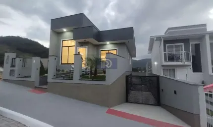 Casa com 3 quartos à venda no Forquilhas, São José 