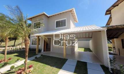 Linda casa em condomínio no Costazul em Rio das Ostras, 3 quartos