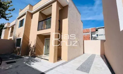 Casa com 3 quartos à venda, 110 m² por R$ 750.000 - Costazul - Rio das Ostras/RJ