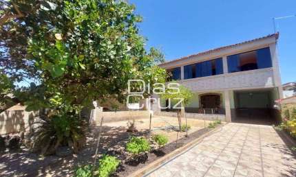 Casa com 3 dormitórios à venda, 200 m² por R$ 720.000,00 - Centro - Rio das Ostras/RJ