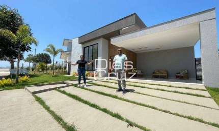 Casa linear no Alphaville com 3 quartos, área gourmet completa!