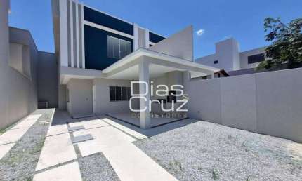 Duplex no Ouro Verde em Rio das Ostras com 3 suítes, área gourmet!