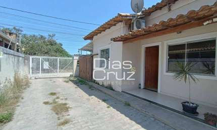 Casa em condomínio no Enseada das Gaivotas em Rio das Ostras, 2 quartos