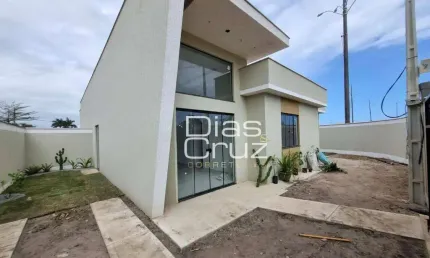 Casa muito bem localizada com  3 quartos à venda, verdes mares - rio das ostras/rj