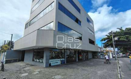 Sala no Centro de Rio das Ostras com 40m², localização top!