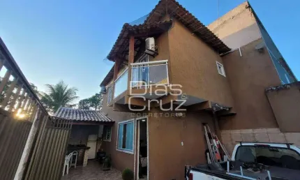 Casa com 2 quartos à venda, 75 m² por R$ 270.000 - Jardim Campomar - Rio das Ostras/RJ