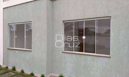 Apartamento térreo na 1º quadra no Enseada das Gaivotas em Rio das Ostras, 2 quartos