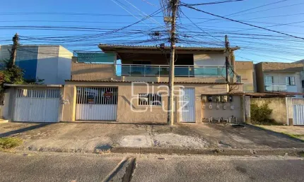 Casa com 3 quartos para alugar, 100 m² por R$ 3.600/mês - Jardim Mariléa - Rio das Ostras/RJ
