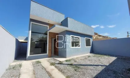 Casa linear a 400m da rodovia amaral peixoto, no bairro enseada das gaivotas!