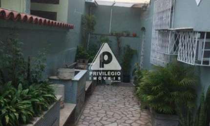 Casa vila 1 quatro terraco varanda bem localizada Penha