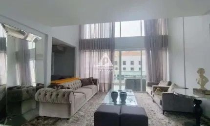 Apartamento duplex, 3 quartos, 1 suíte, 2 salas, 2 vagas peninsula