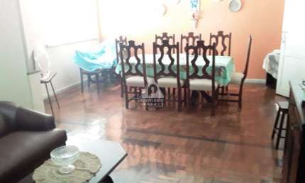 Oportunidade imperdível, apartamento de 4 quartos a duas quadras do metrô da Praça Afonso Pena.