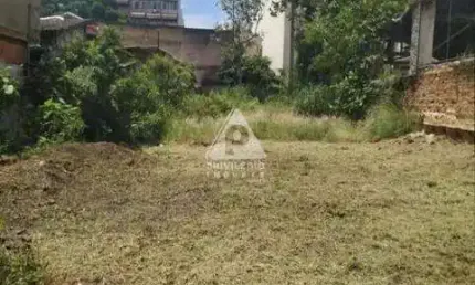 Vende-se terreno: excelente localização próximo ao metrô