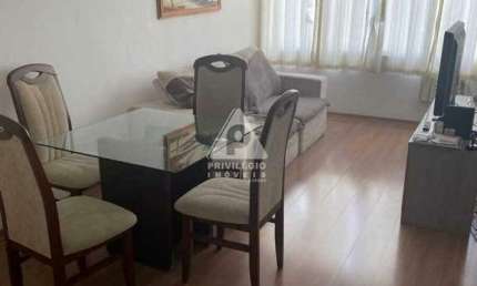 Vendo apartamento 2 quartos, com 66 m², dependencias completa.