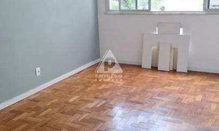 Apartamento a venda 2 quartos Tijuca com vaga , colado ao metro