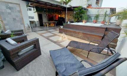 Casa triplex espetacular, 3 quartos, 1 suíte, 2 vagas, 240m², Tijuca-RJ