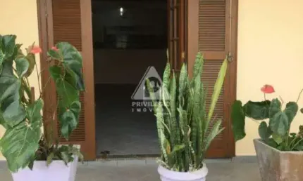 Casa triplex 4 quartos em parque das palmeiras, angra dos reis