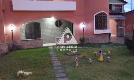Casa Residencial, em lugar bucólico de Jacarepaguá.