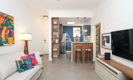 Excelente apartamento reformado 2 quartos no Leblon