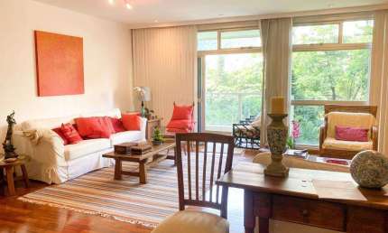 Apartamento a venda 4 quartos, varanda , 2 vagas na escritura e infra