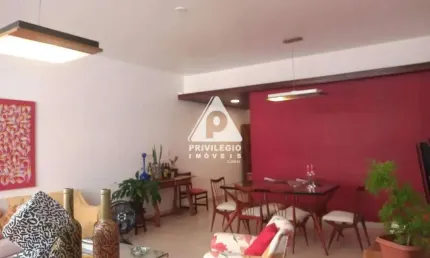 Colado praia do flamengo, 3 quartos com 1 vaga na convenção do condomínio garantida