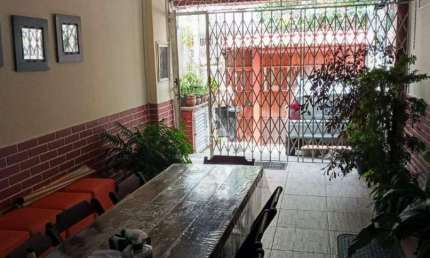 Casa de rua à venda 3 andares e terraço, 3 quartos com 3 suites