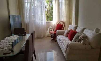 MARACANÃ - Apartamento de 2 quartos, de frente, cozinha, área de serviço.