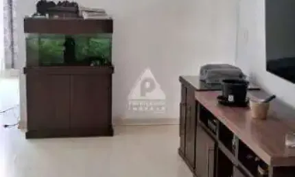 Apartamento 3 quartos, sala, cozinha, 3 banheiros, dependência completa, vaga. tijuca