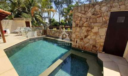 Casa, 5 suítes, 2 vagas, 410 m à venda na Barra da Tijuca.