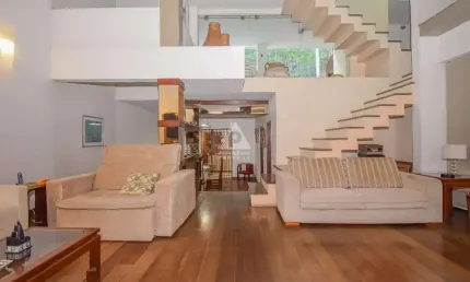 Casa condomínio triplex 3 quartos 1 suíte 4 vagas quintal piscina, sauna e churrasqueira em vila izabel e tijuca oportunidade!