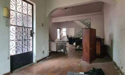 Casa comercial duplex de frente de rua com 5 quartos, 3 salas e garagem