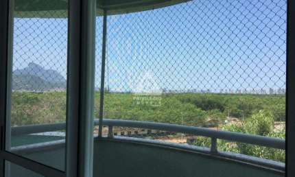 Apto 2 Quartos, sendo 1 suite, com vaga, Sol da Manha e vista eterna para a Pedra da Gávea em Jacarepagua.