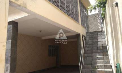 [casa duplex] [3 quartos][sala espaçosa] [cozinha ampla] [varanda] [4 banheiros] [garagem] [nova iguaçu] [vende]