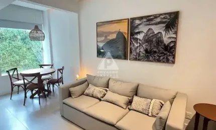 Excelente apartamento reformado com 2 quartos e dependência completa em ipanema – próximo ao metrô e praça general osório