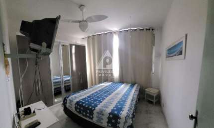 Excelente Casa de vila residencial com 3 quartos, terraço com churrasqueira e 2 vagas de garagem