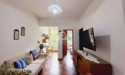 Apartamento de sala quarto com vista verde todo reformado, com cozinha integrada, sala ampla com varanda interna