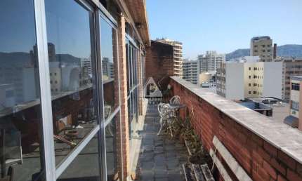 Apartamento cobertura à venda, 4 quartos, 2 suítes, 132m², 170m do Metrô Uruguai, Tijuca-RJ.