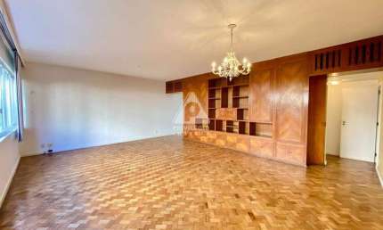 Apartamanto à venda em rua nobre do Posto 6: 4 Quartos, suíte, 2 Vagas na escritura, 194m²