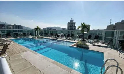 Apartamento à venda com 2 quartos, sendo 1 suite, varandão e infra total. próximo ao metrô e ao shopping tijuca