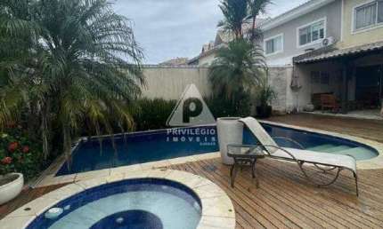 Casa Duplex 4 quartos, 2 suítes CONDOMÍNIO PORTOFINO - RECREIO DOS BANDEIRANTES/RJ
